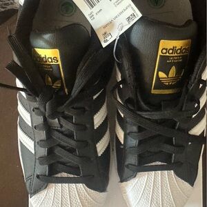 Vegan Adidas Superstar Men’s 7/ fits Women’s 8